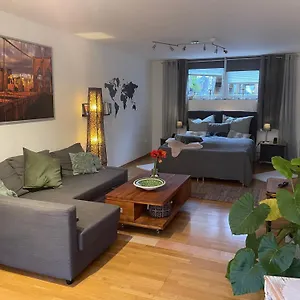 Apartment Modernes Im Gruenen - Stilvoll Und Komfortabel, Köln